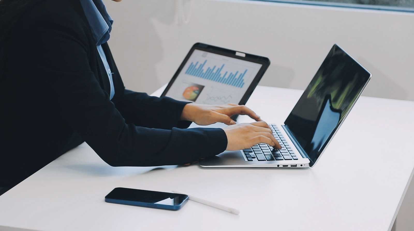 financial report on computer
